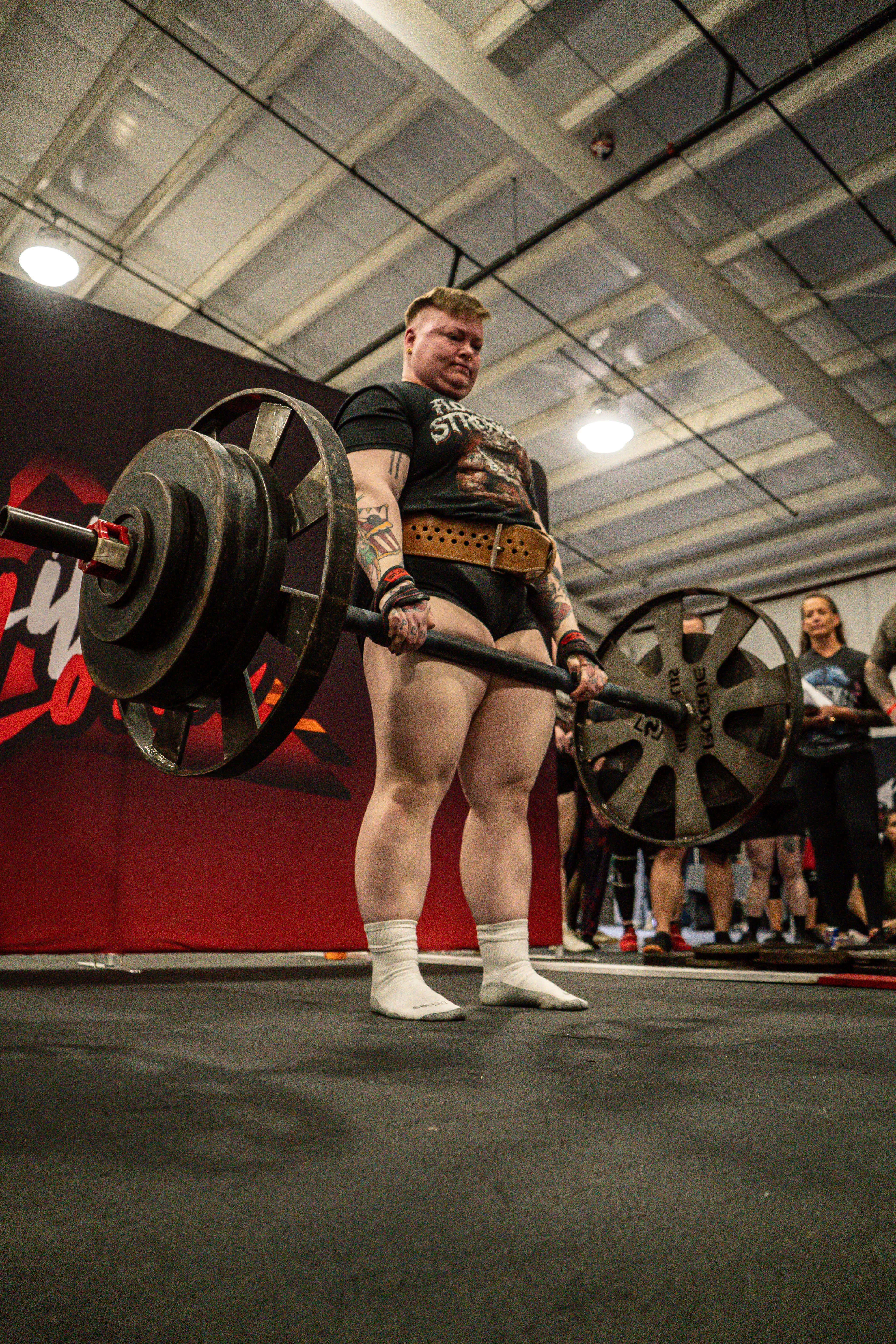 Frankie Nicoletti deadlifting